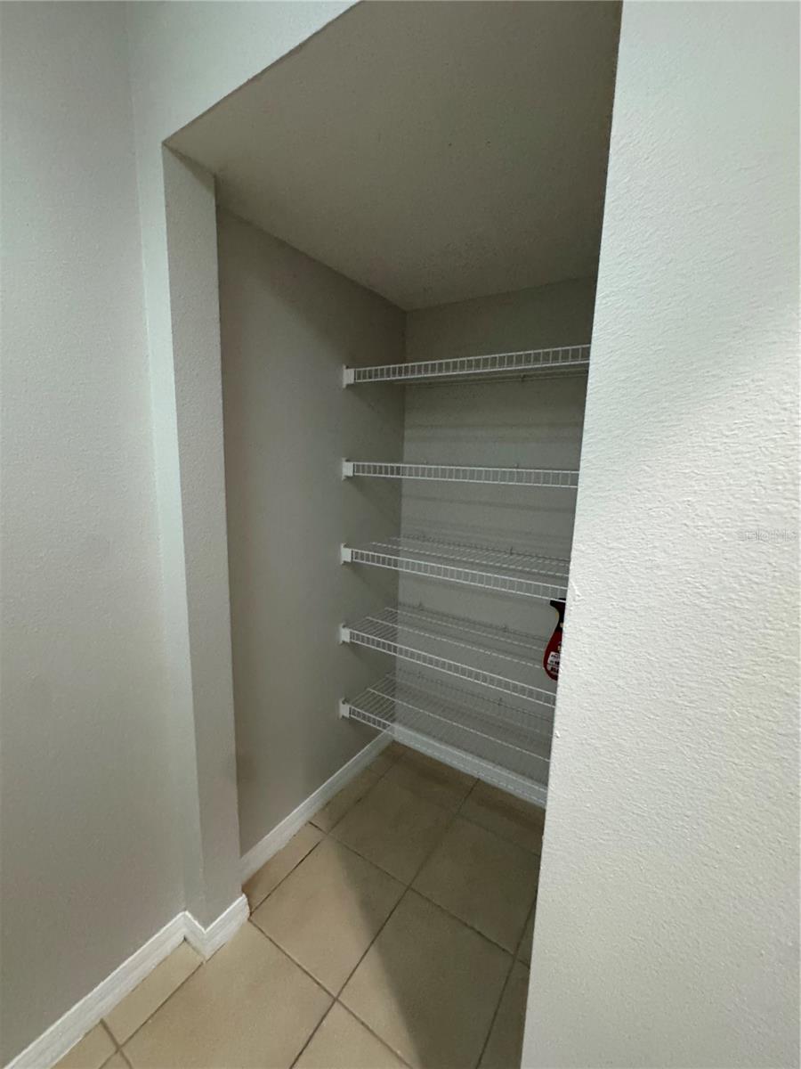 Image 9 of 30 For 6678 Goldenrod Road B