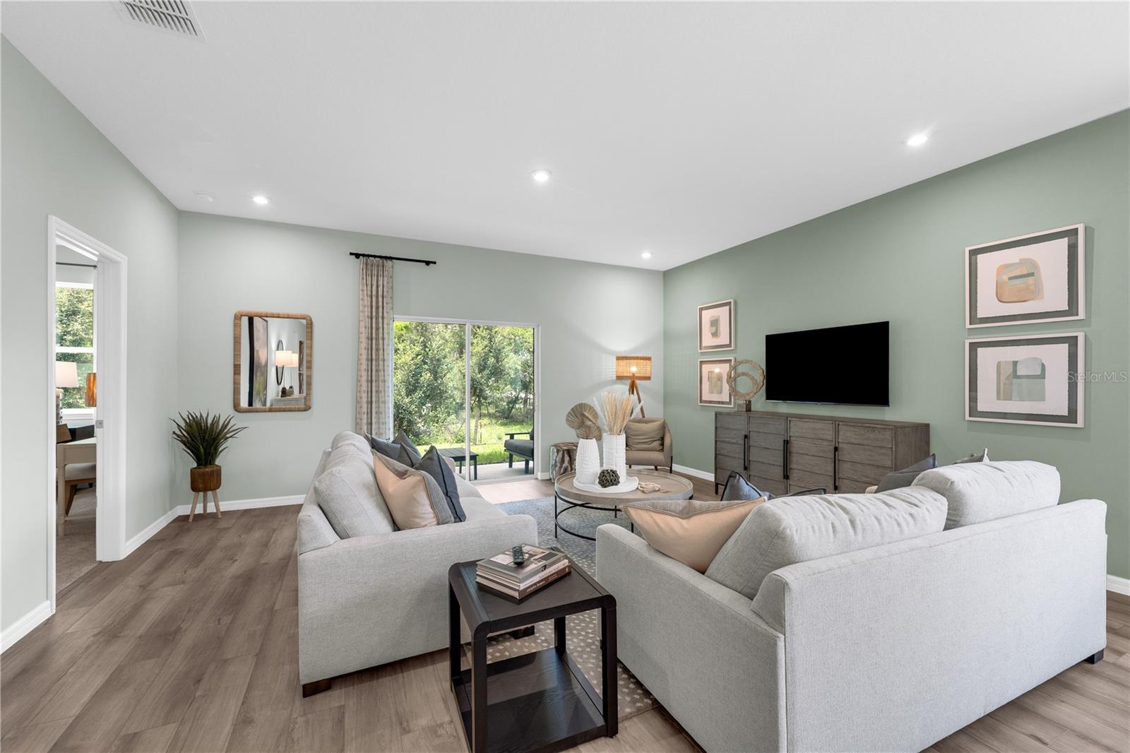 Image 16 of 38 For 12885 Trovita Drive