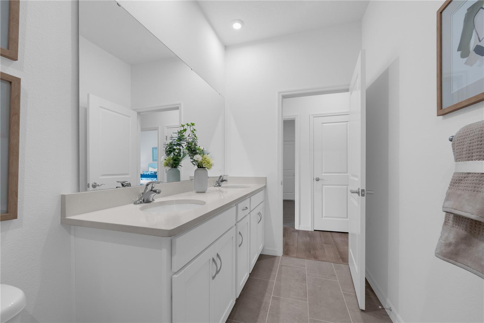 Image 31 of 38 For 12885 Trovita Drive