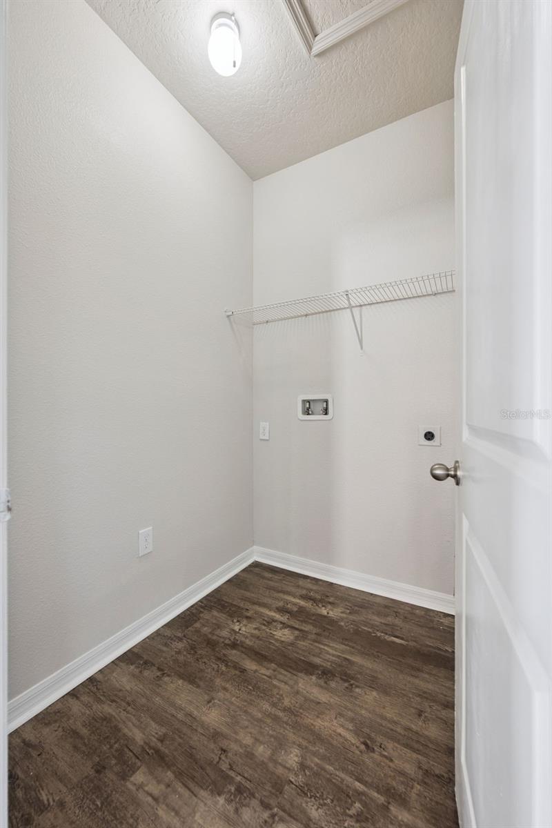 Image 23 of 32 For 442 Stillwater Lane