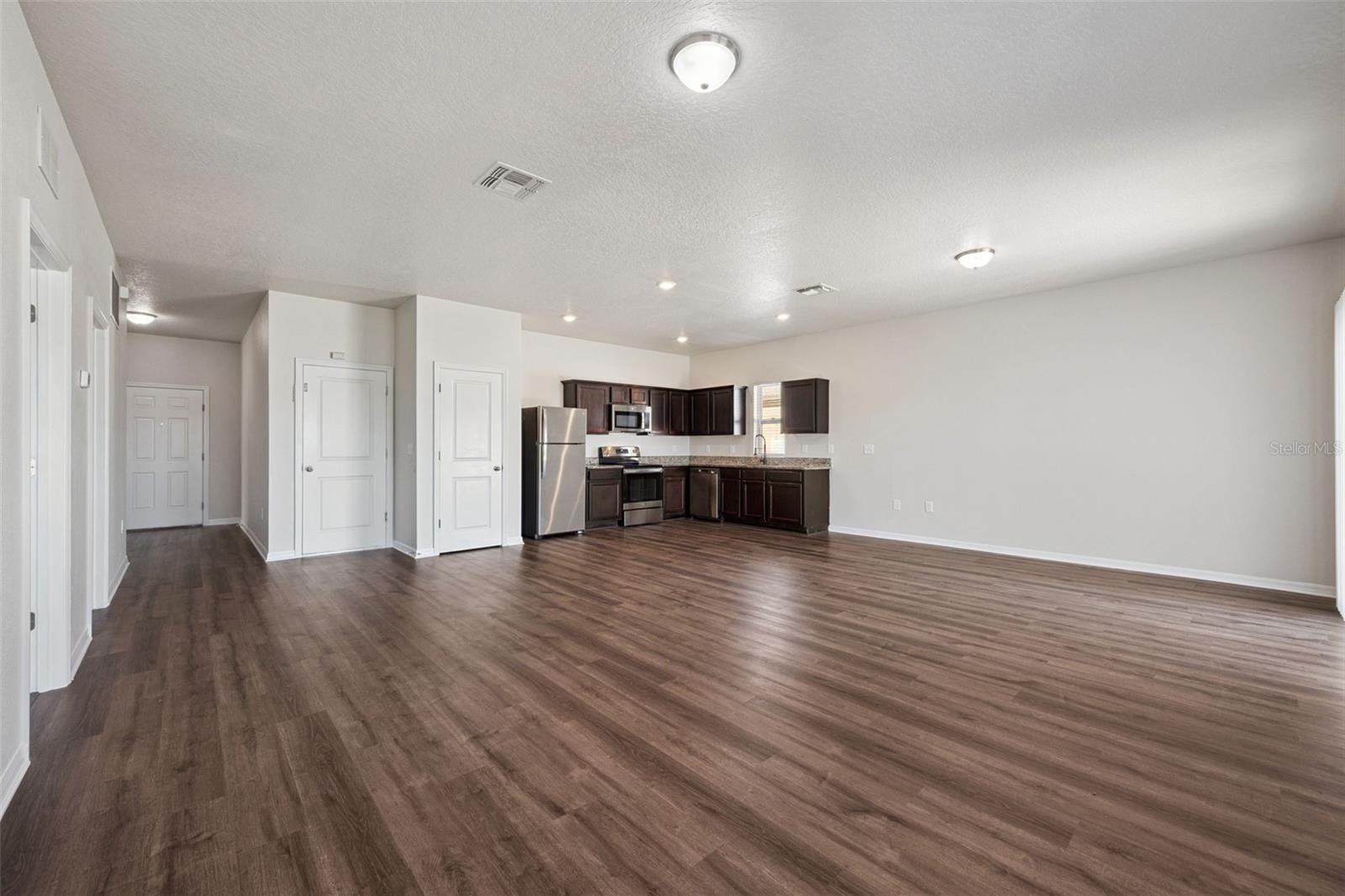 Image 7 of 32 For 442 Stillwater Lane