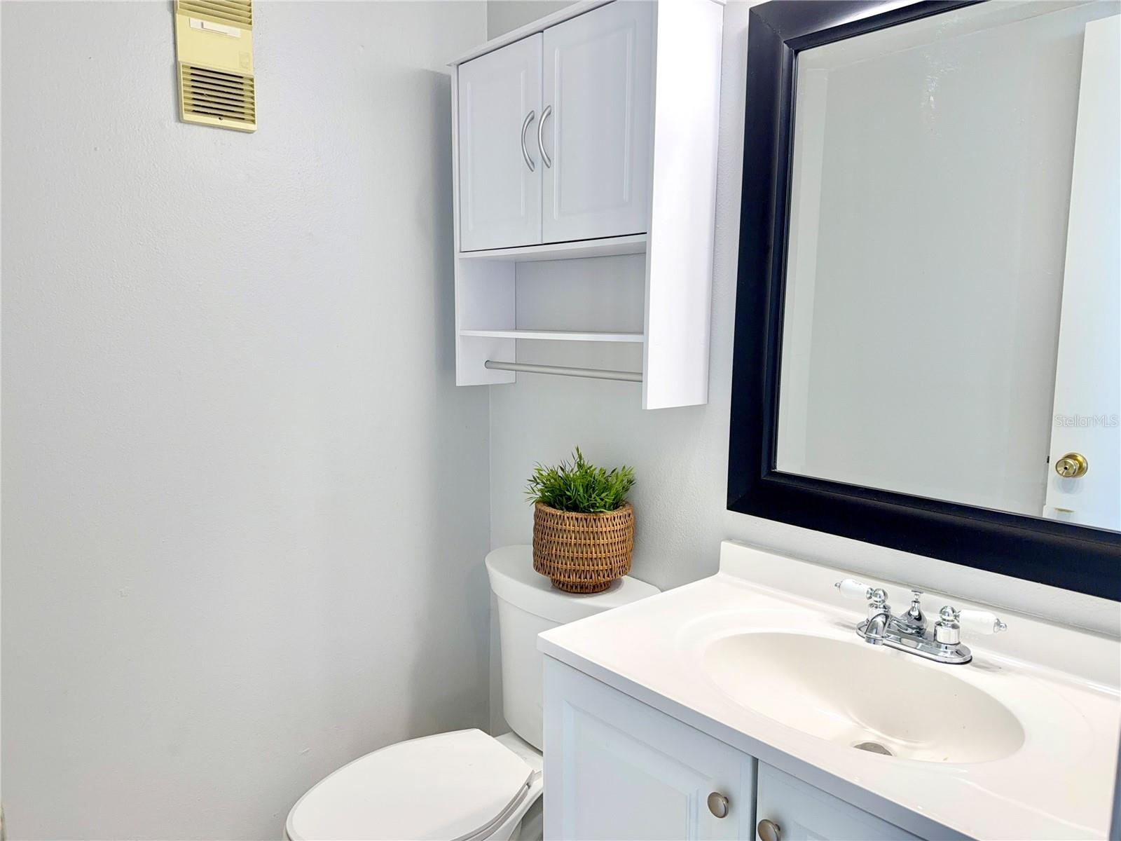 Image 13 of 24 For 2 Shine Avenue