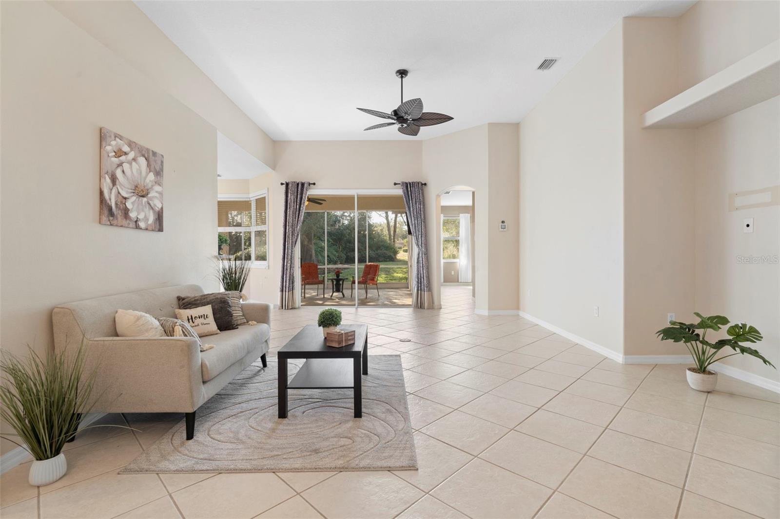 Image 15 of 59 For 439 Foxhill Drive