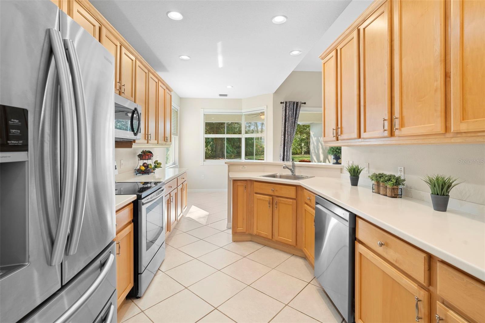 Image 22 of 59 For 439 Foxhill Drive