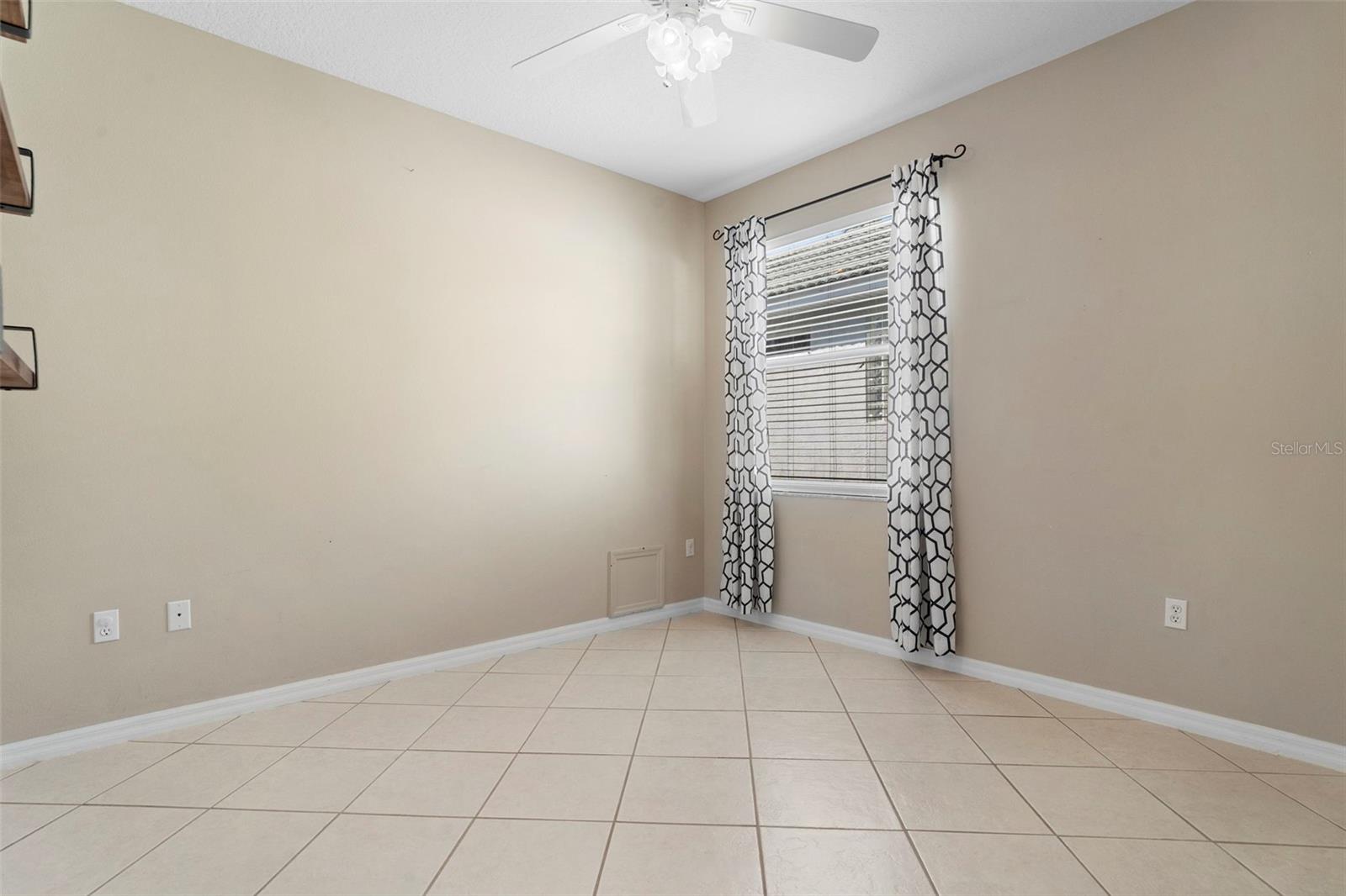 Image 39 of 59 For 439 Foxhill Drive