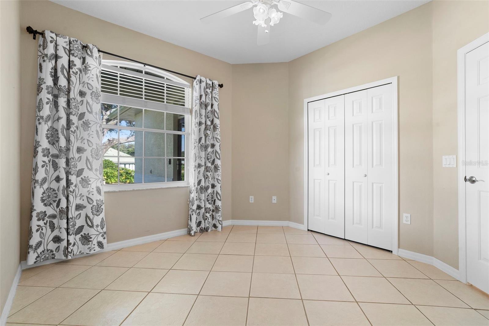 Image 40 of 59 For 439 Foxhill Drive