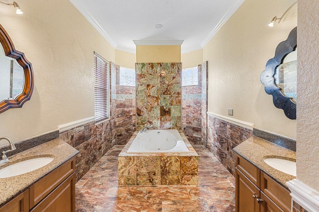 Image 21 of 62 For 2081 Bayshore Boulevard