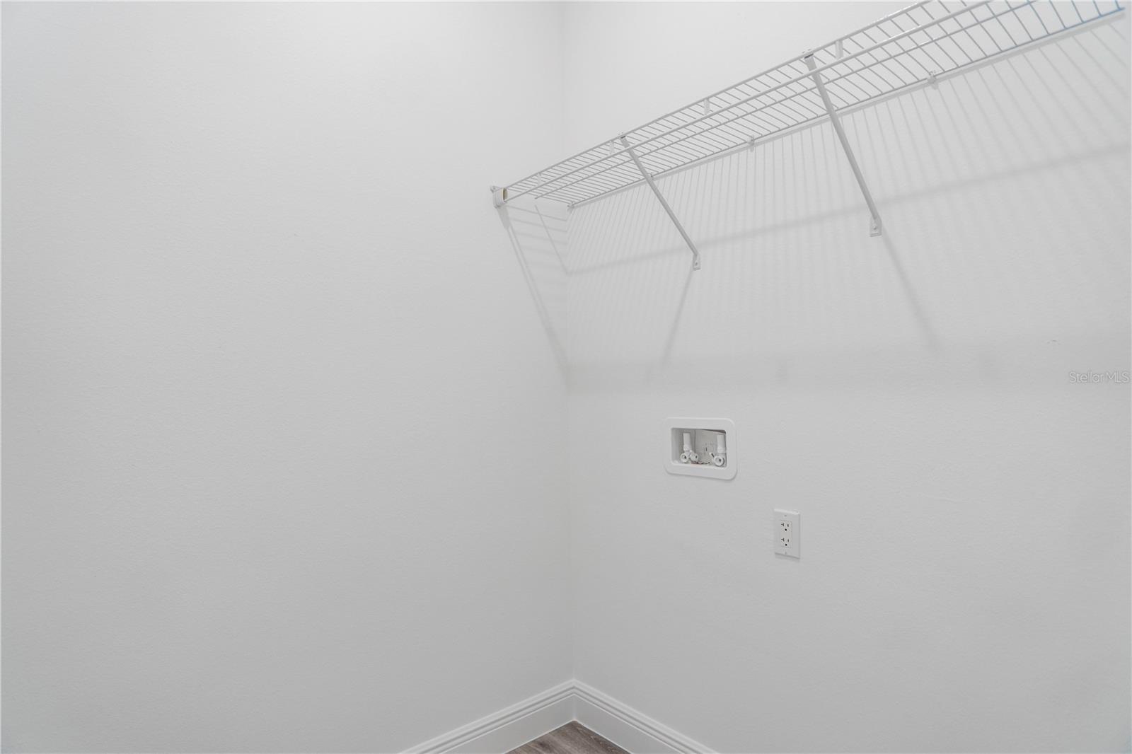 Image 21 of 51 For 1915 Linden Drive