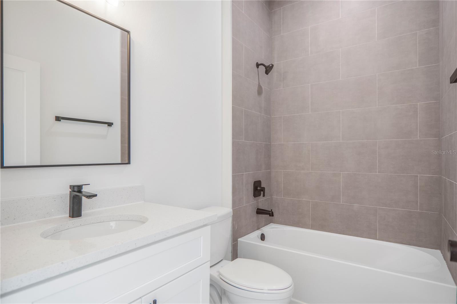 Image 25 of 51 For 1915 Linden Drive