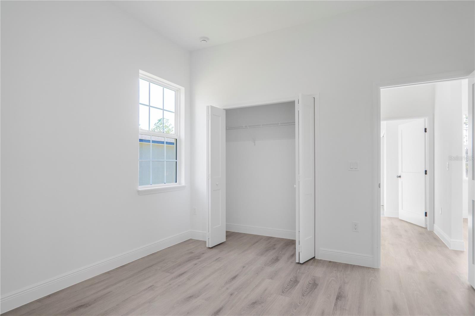 Image 28 of 51 For 1915 Linden Drive