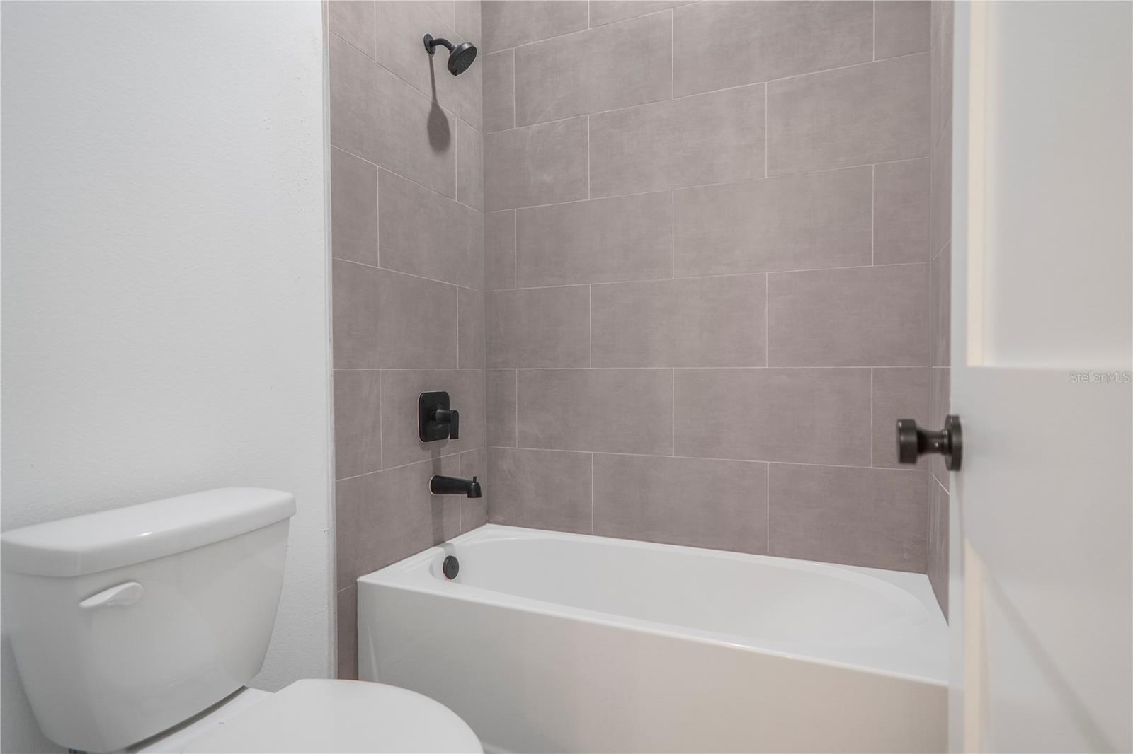 Image 29 of 51 For 1915 Linden Drive