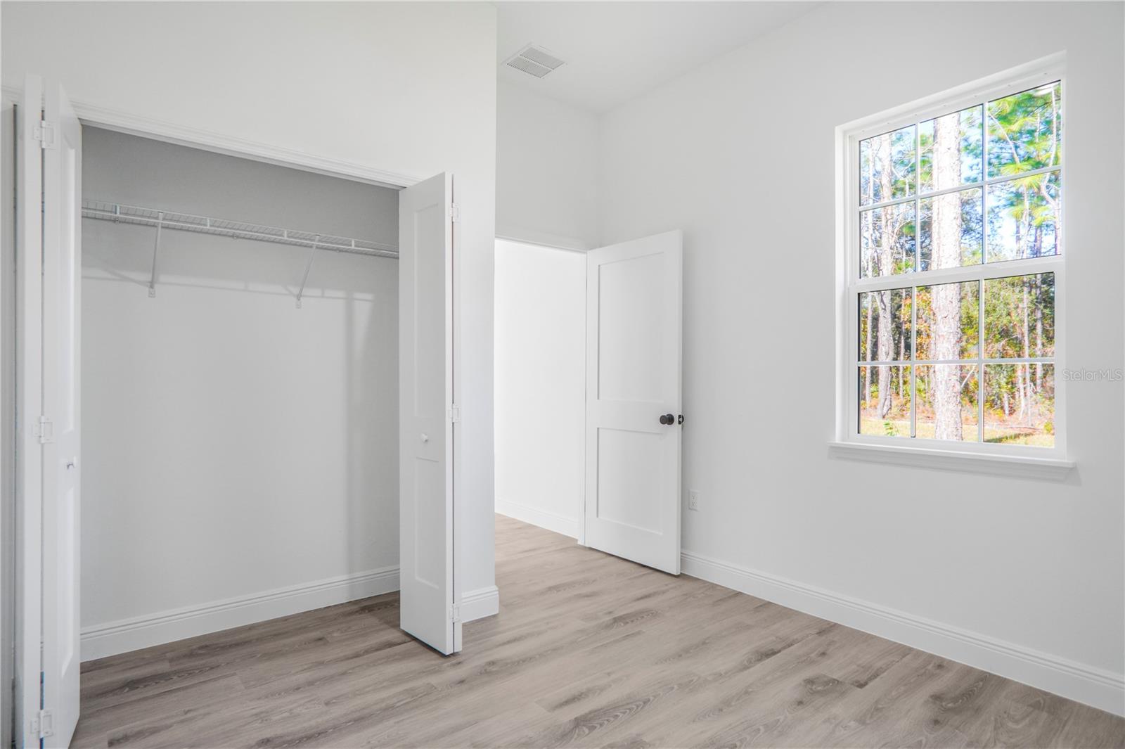 Image 33 of 51 For 1915 Linden Drive