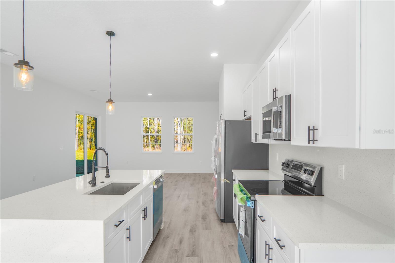 Image 36 of 51 For 1915 Linden Drive