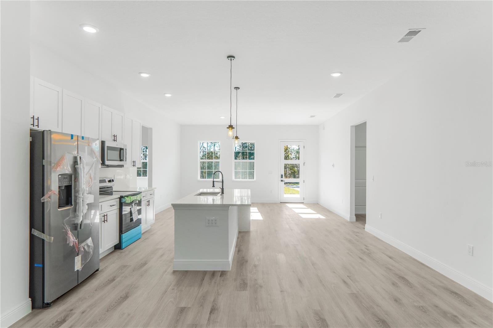 Image 40 of 51 For 1915 Linden Drive