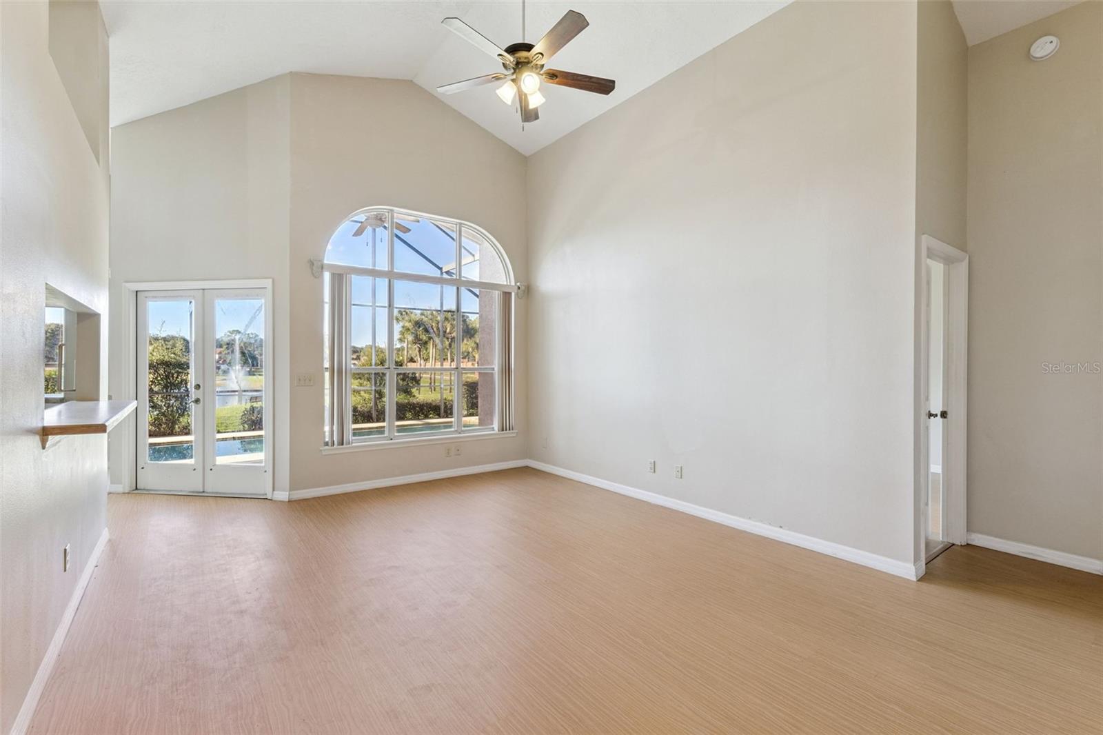 Image 4 of 32 For 472 Arrowmount Place