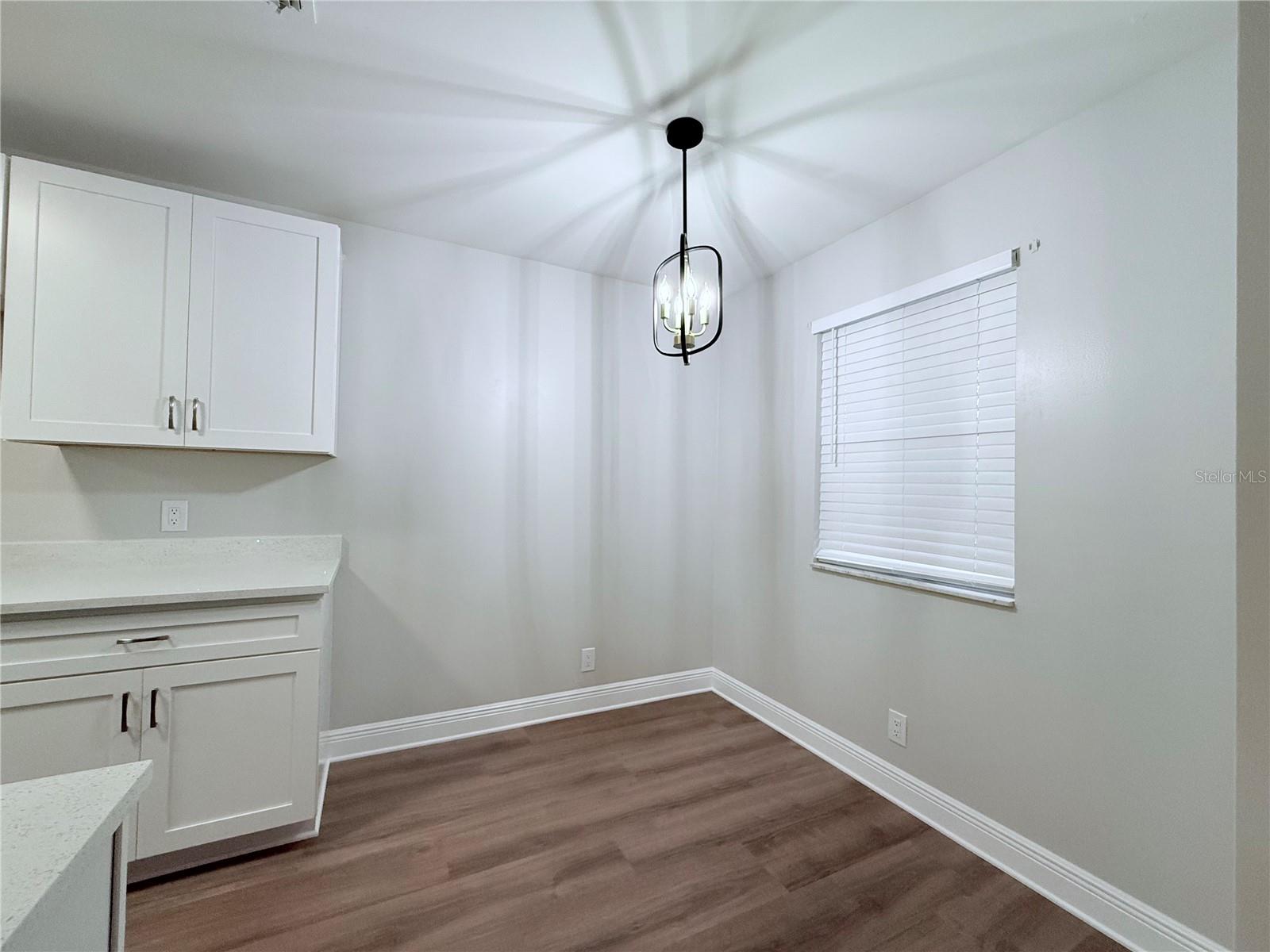 Image 3 of 21 For 1325 Cheney Highway F