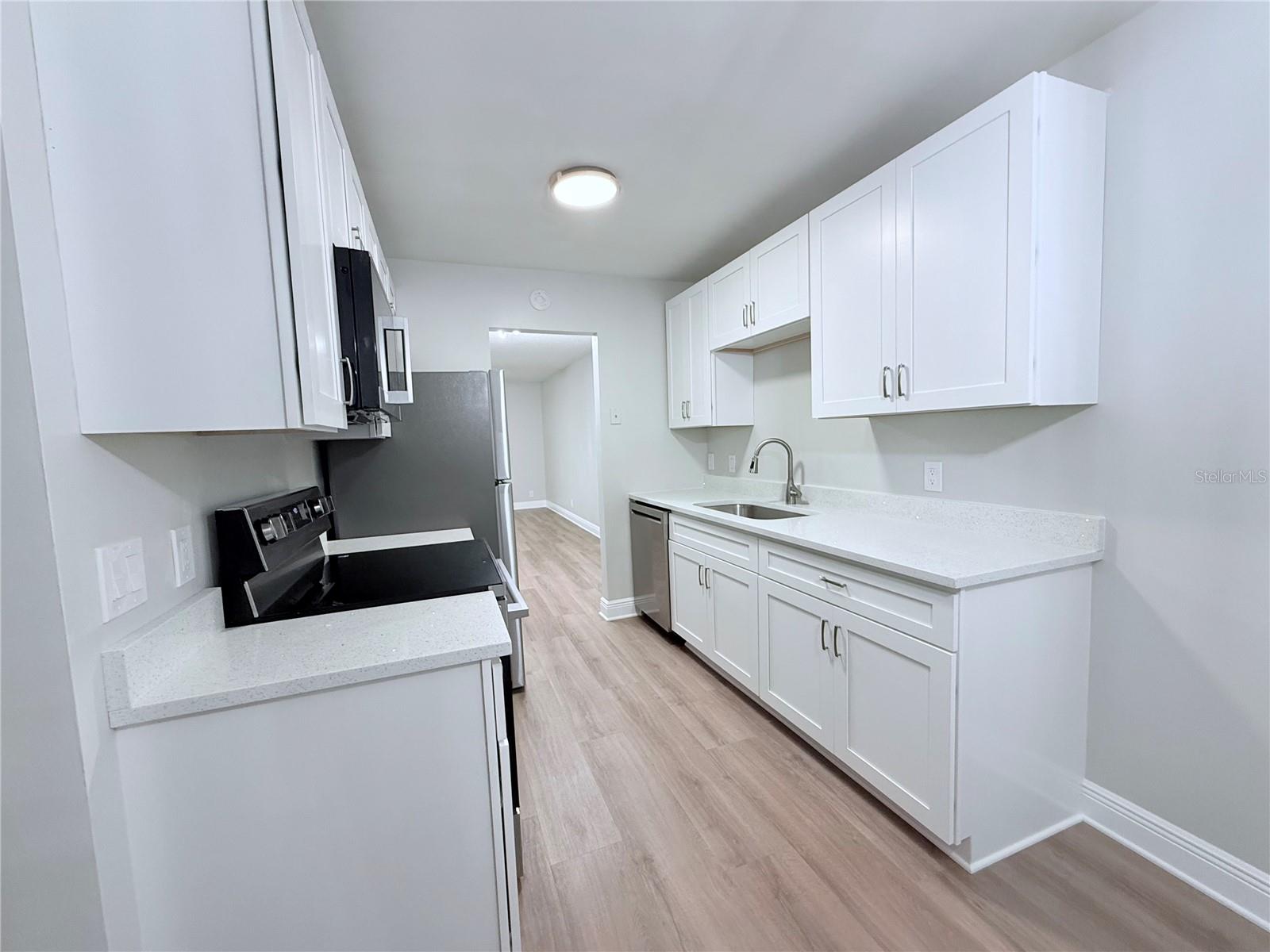 Image 4 of 21 For 1325 Cheney Highway F