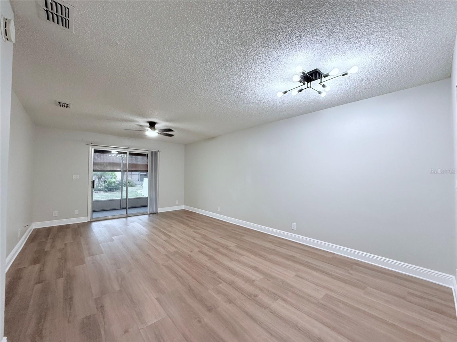 Image 6 of 21 For 1325 Cheney Highway F