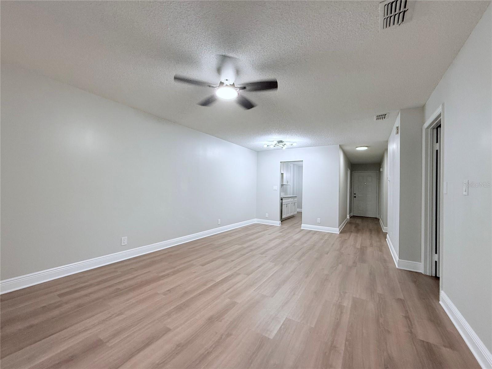 Image 7 of 21 For 1325 Cheney Highway F