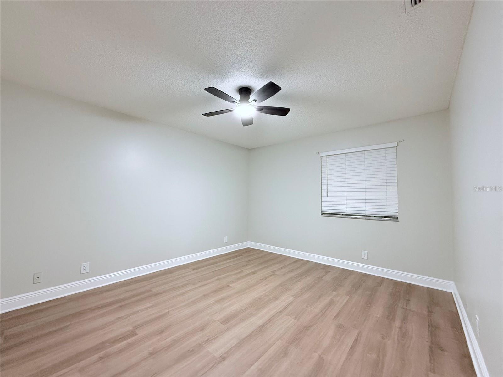 Image 8 of 21 For 1325 Cheney Highway F