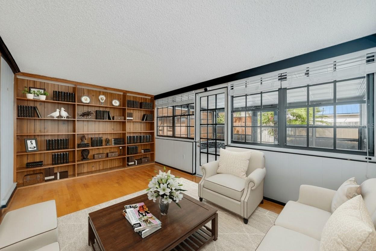 Image 8 of 26 For 6615 Beamer Way