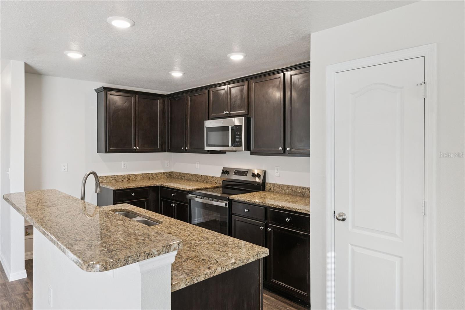 Image 9 of 30 For 1904 Piedmont Court