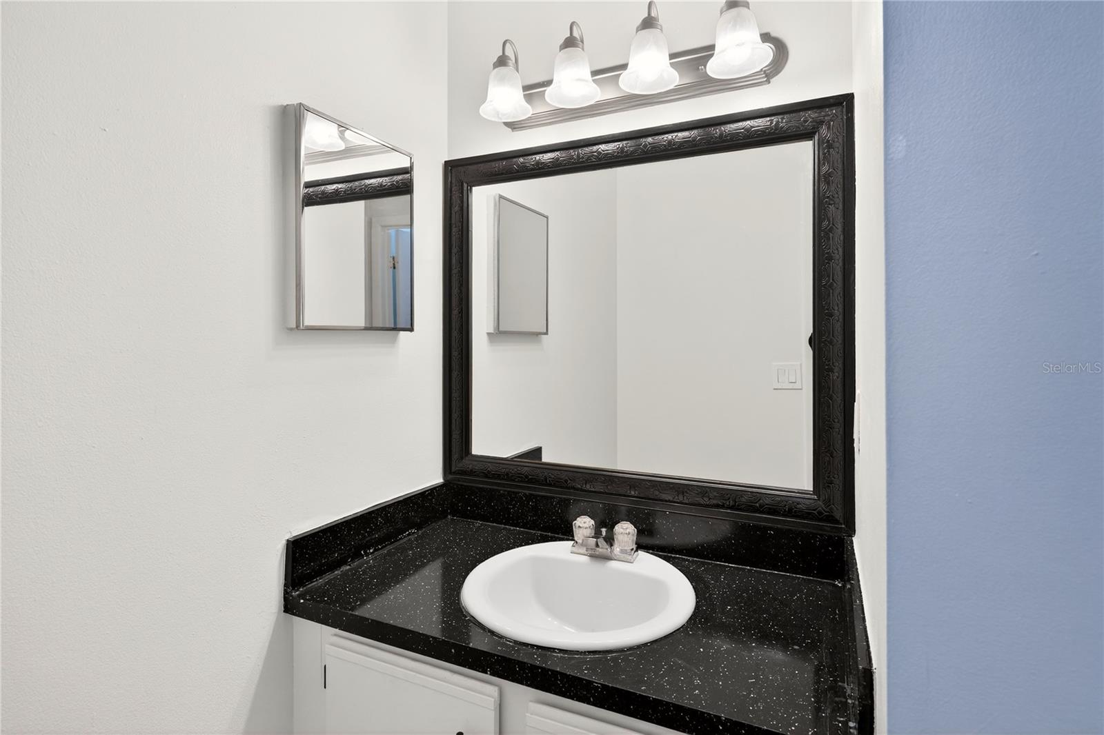 Image 22 of 31 For 4223 S. Semoran Blvd  9