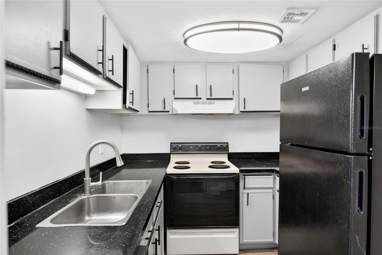 Image 8 of 31 For 4223 S. Semoran Blvd  9