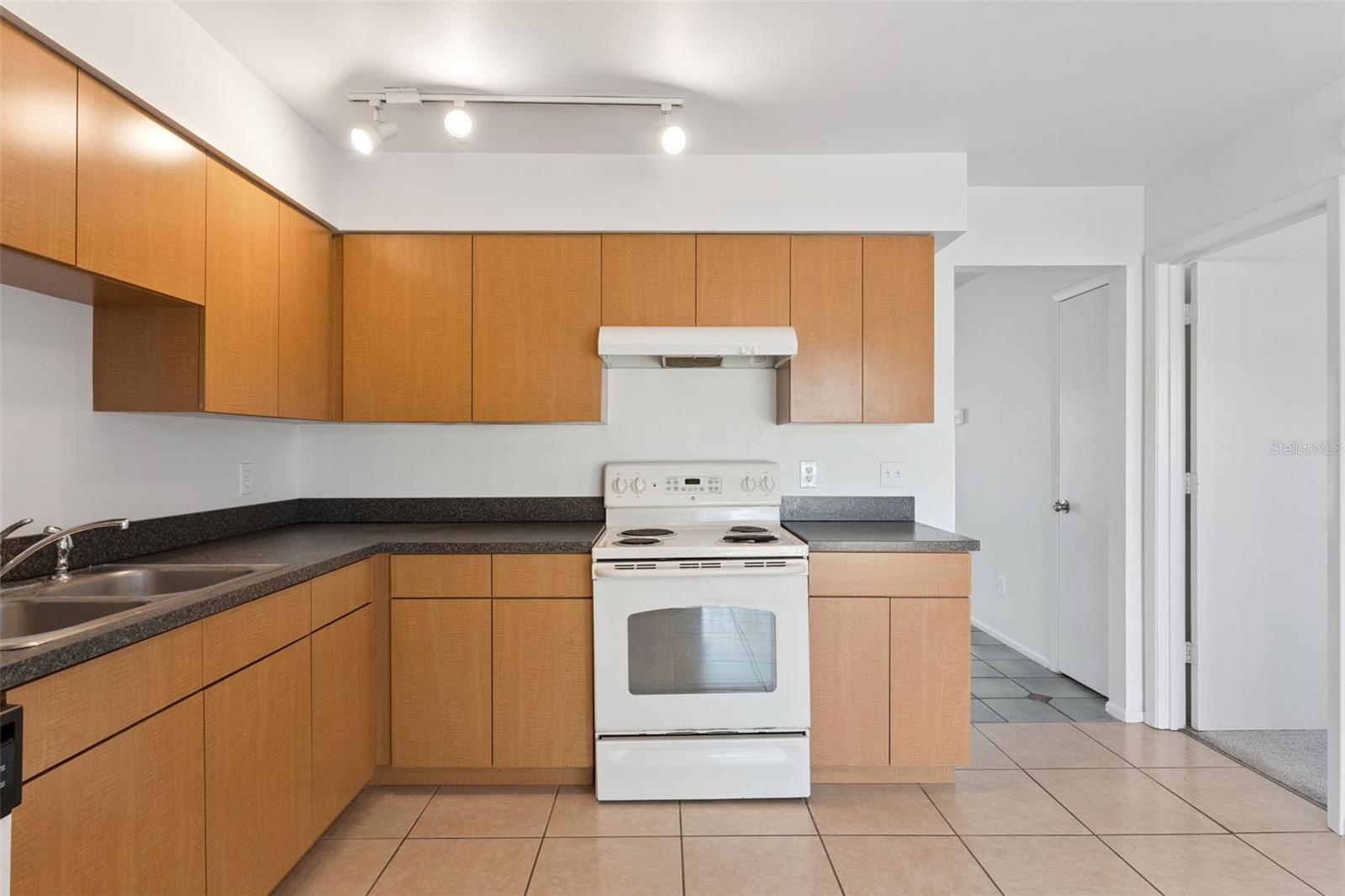 Image 6 of 21 For 8137 Parrot Drive