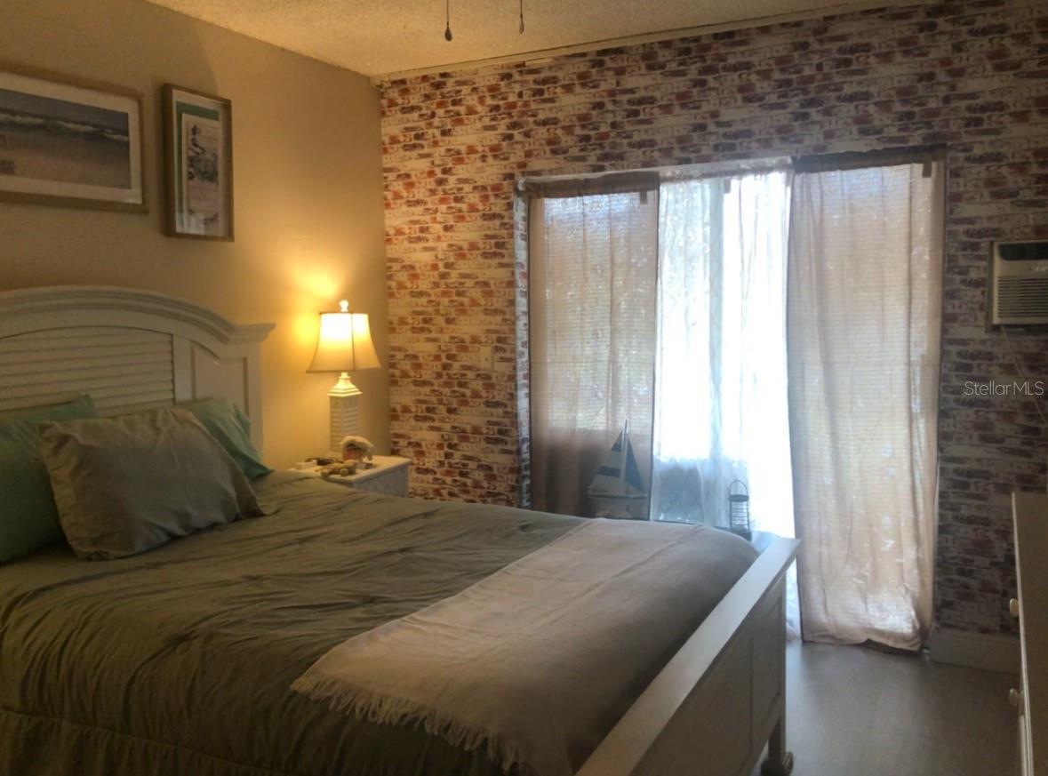 Image 6 of 7 For 210 Salisbury I  I