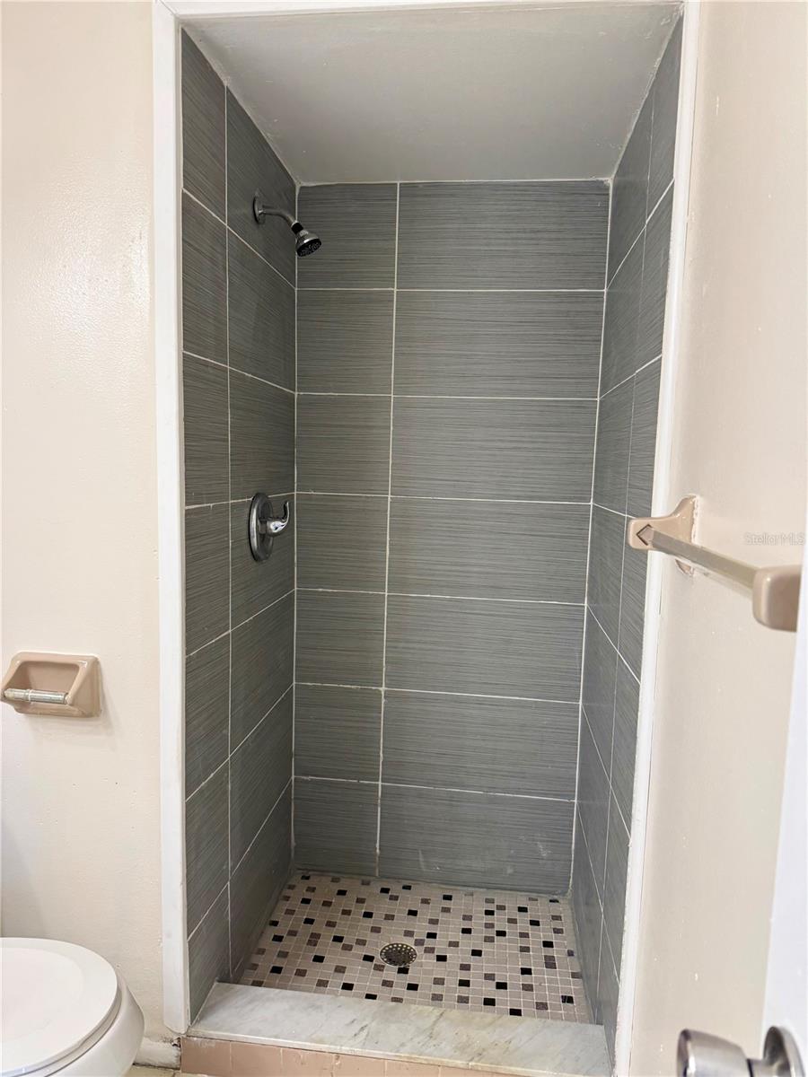 Image 11 of 22 For 344 Martin Street