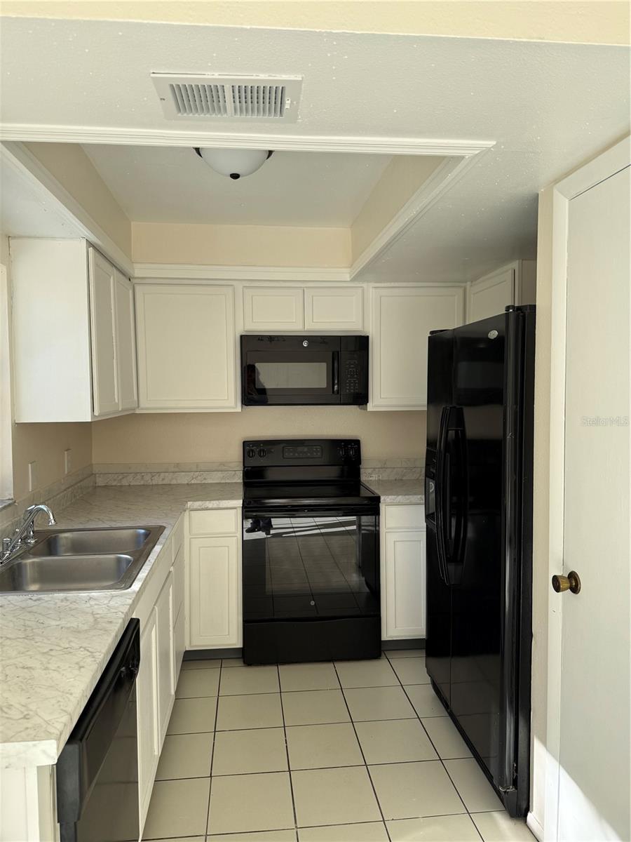 Image 6 of 22 For 344 Martin Street