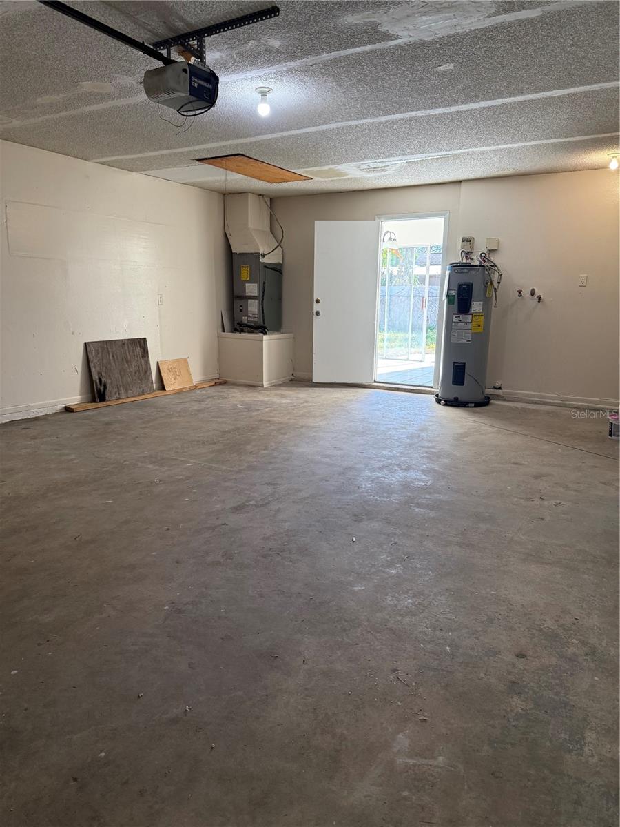 Image 9 of 22 For 344 Martin Street