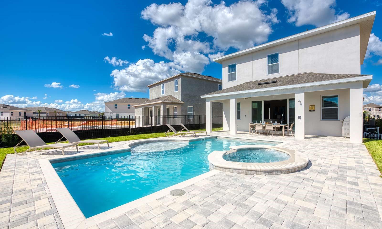 Image 3 of 24 For 240 Burma Street