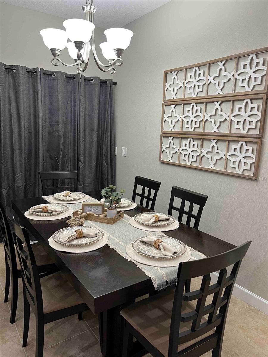 Image 3 of 16 For 8947 Candy Palm Rd