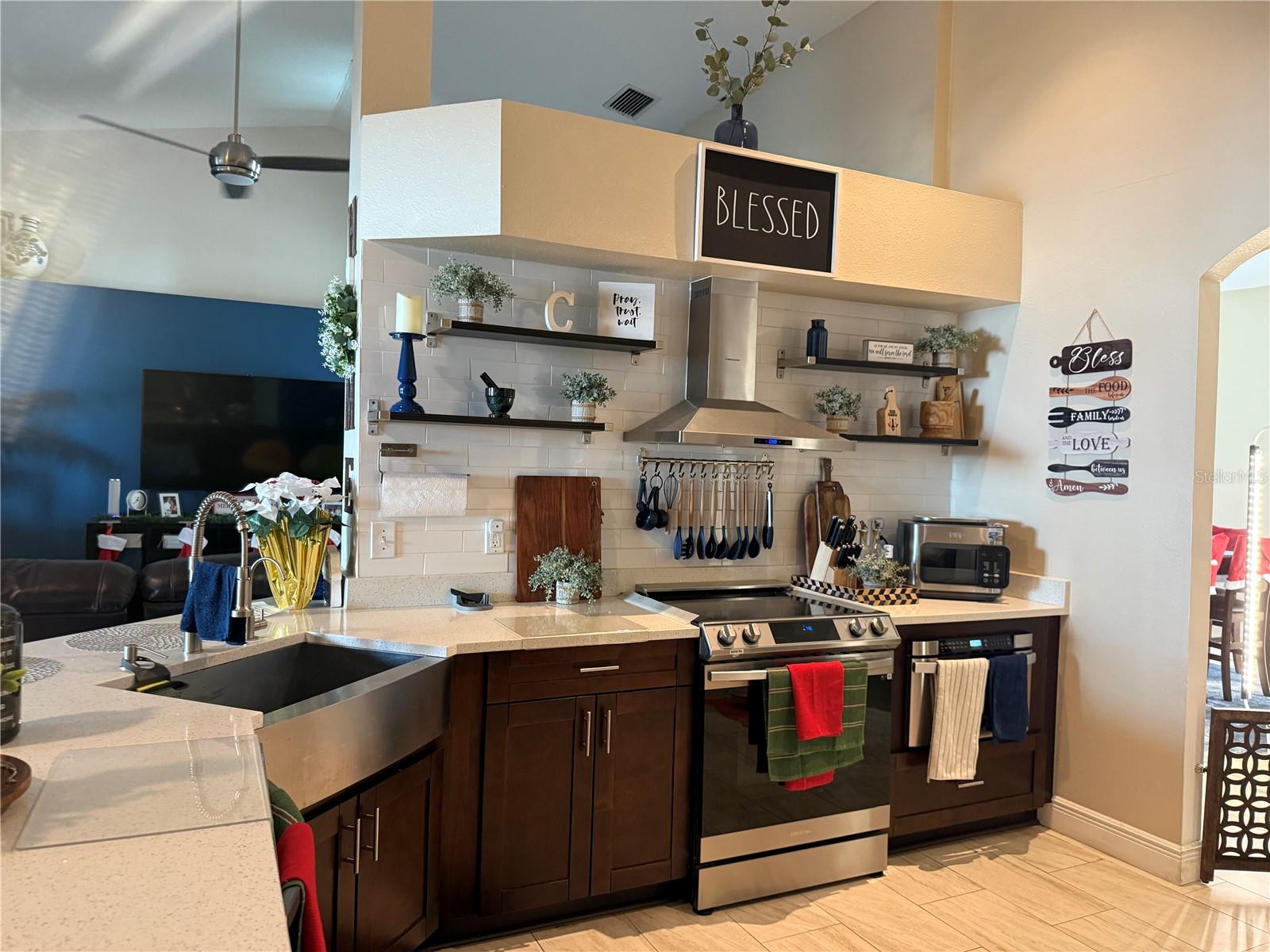 Image 9 of 31 For 4528 River Close Boulevard