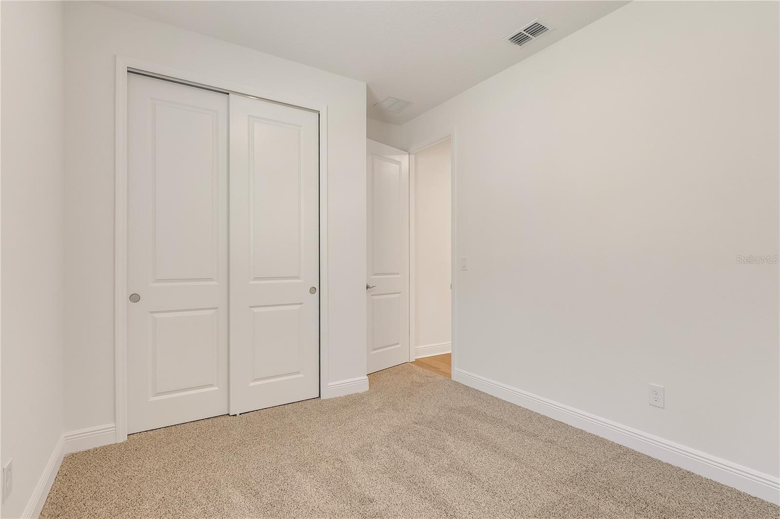 Image 12 of 36 For 1141 British Circle