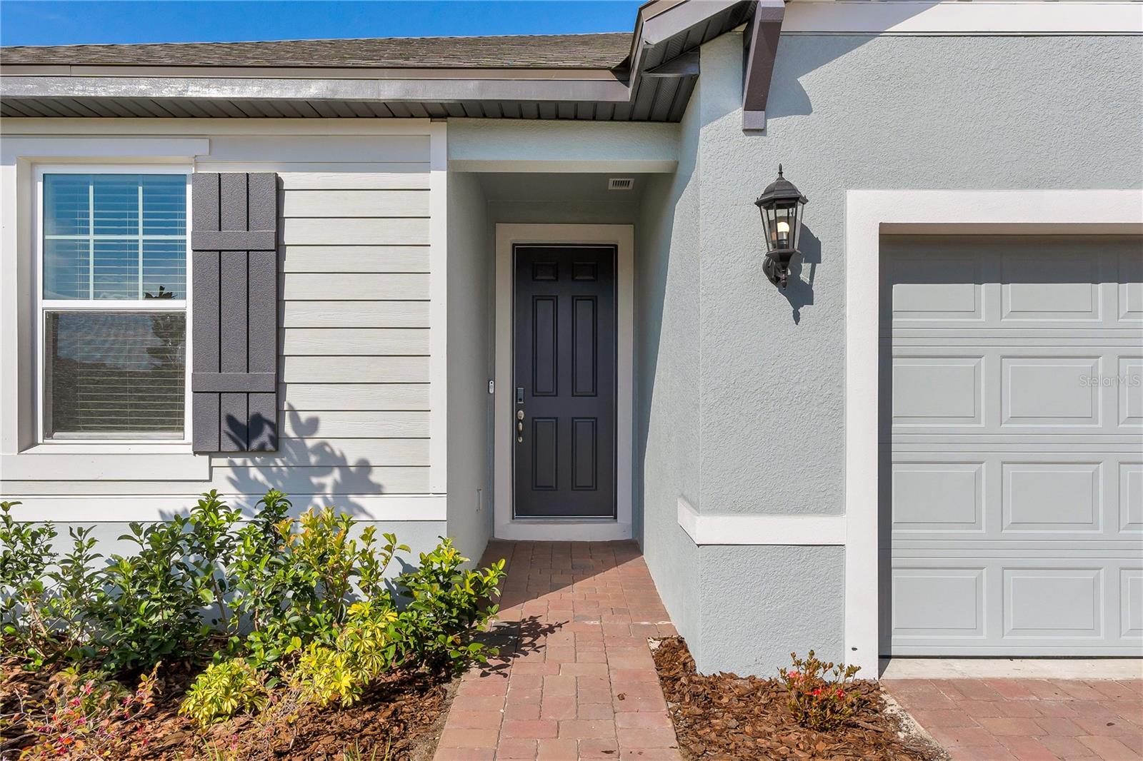 Image 2 of 36 For 1141 British Circle