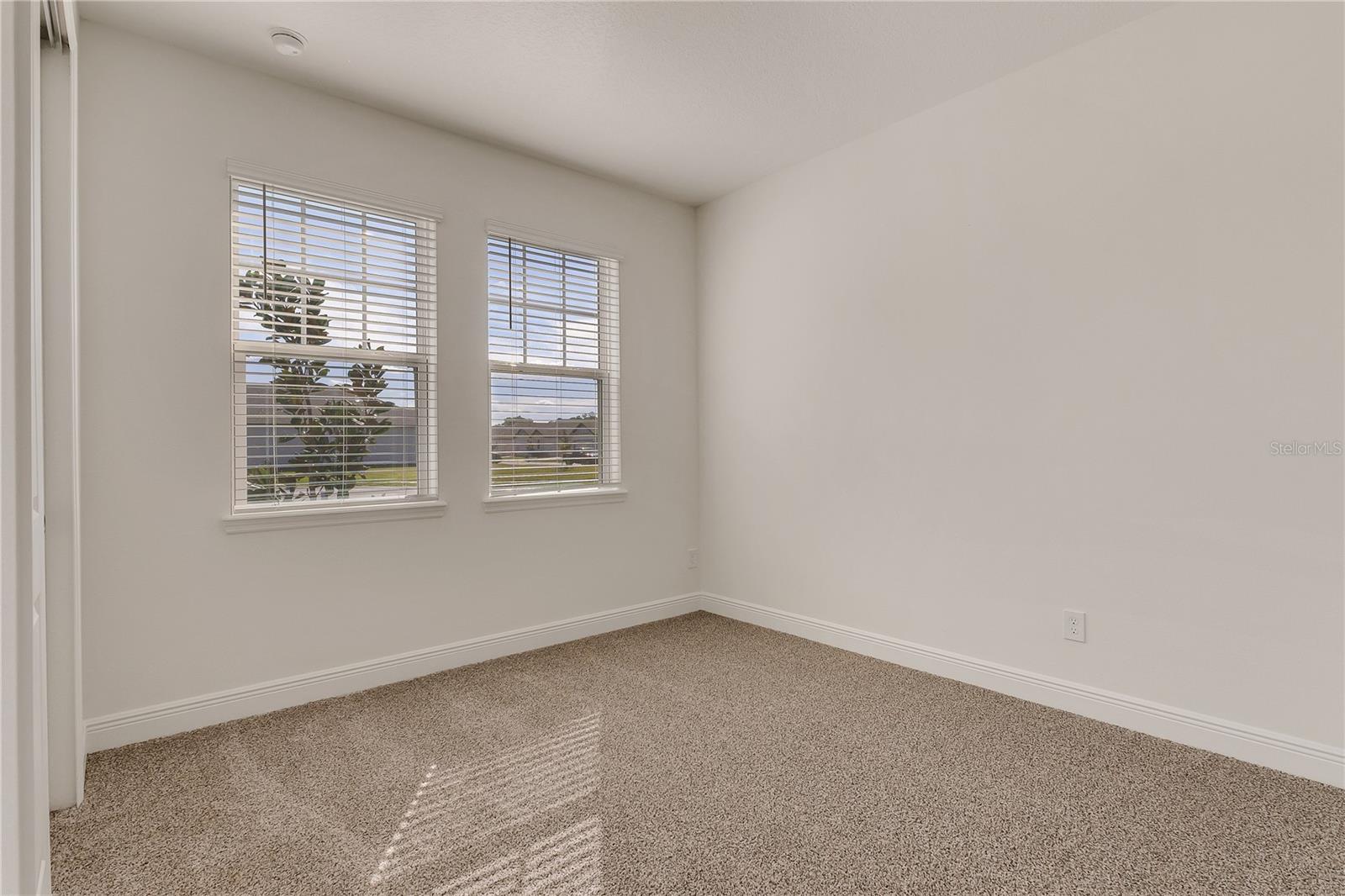 Image 4 of 36 For 1141 British Circle