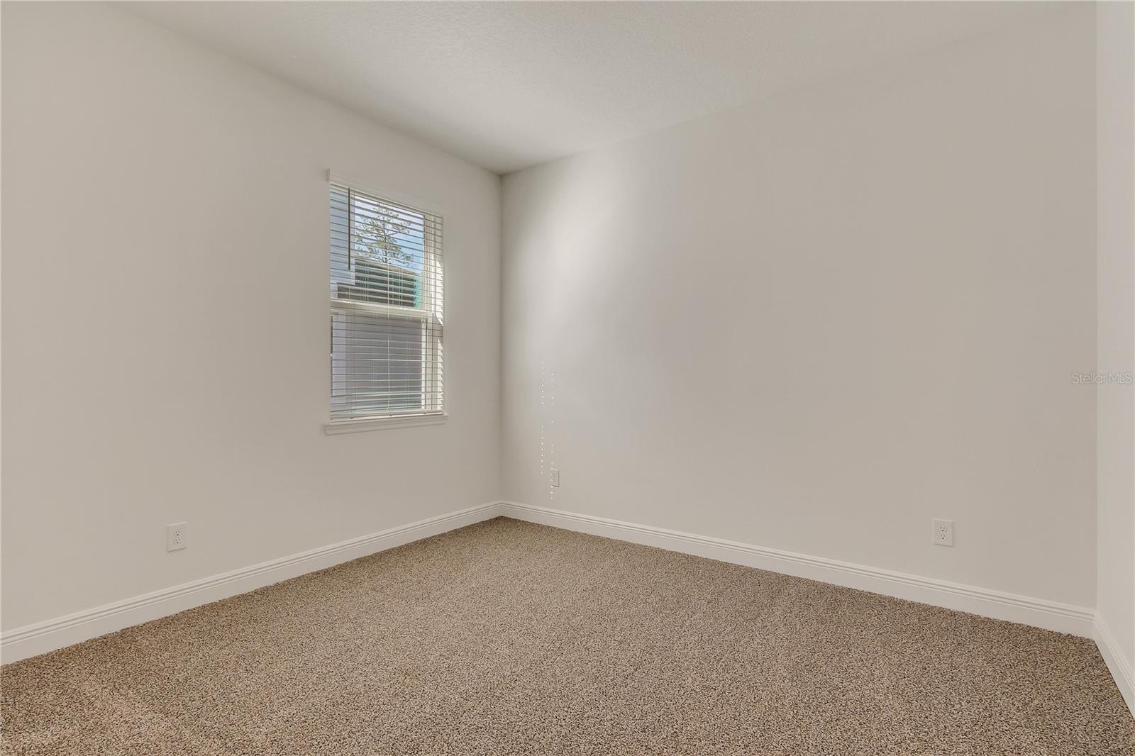 Image 7 of 36 For 1141 British Circle