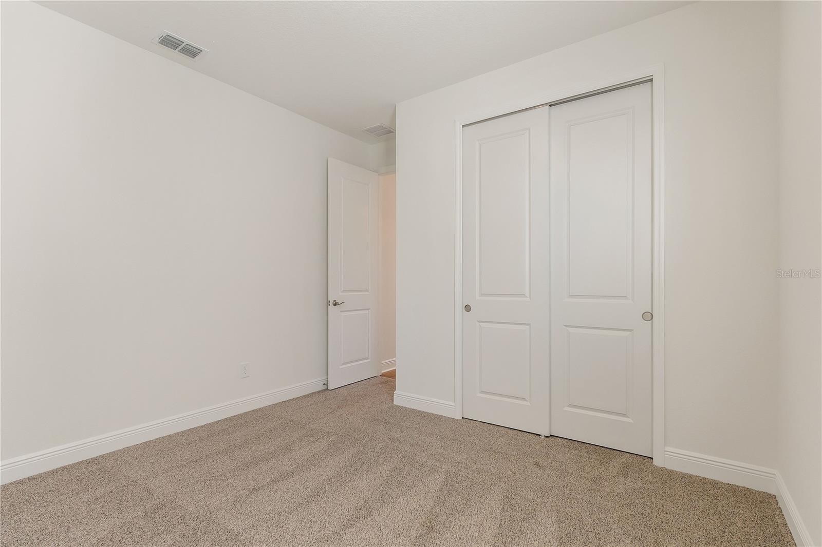 Image 8 of 36 For 1141 British Circle