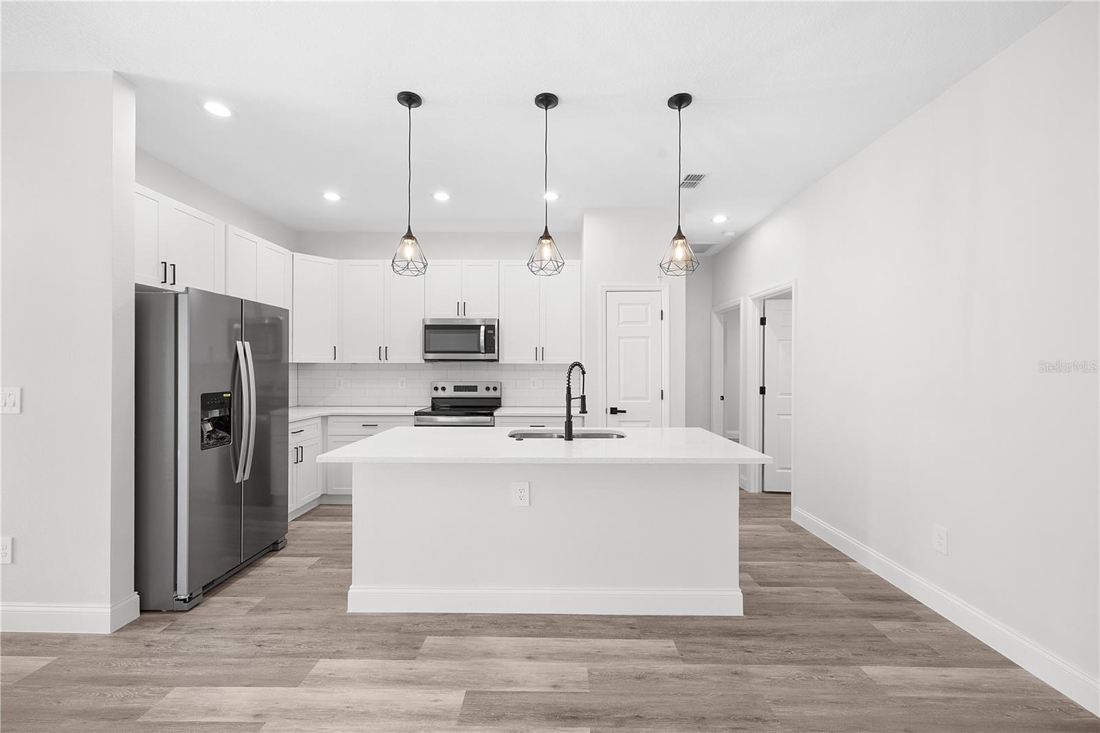 Image 13 of 41 For 18414 Gypsy Avenue