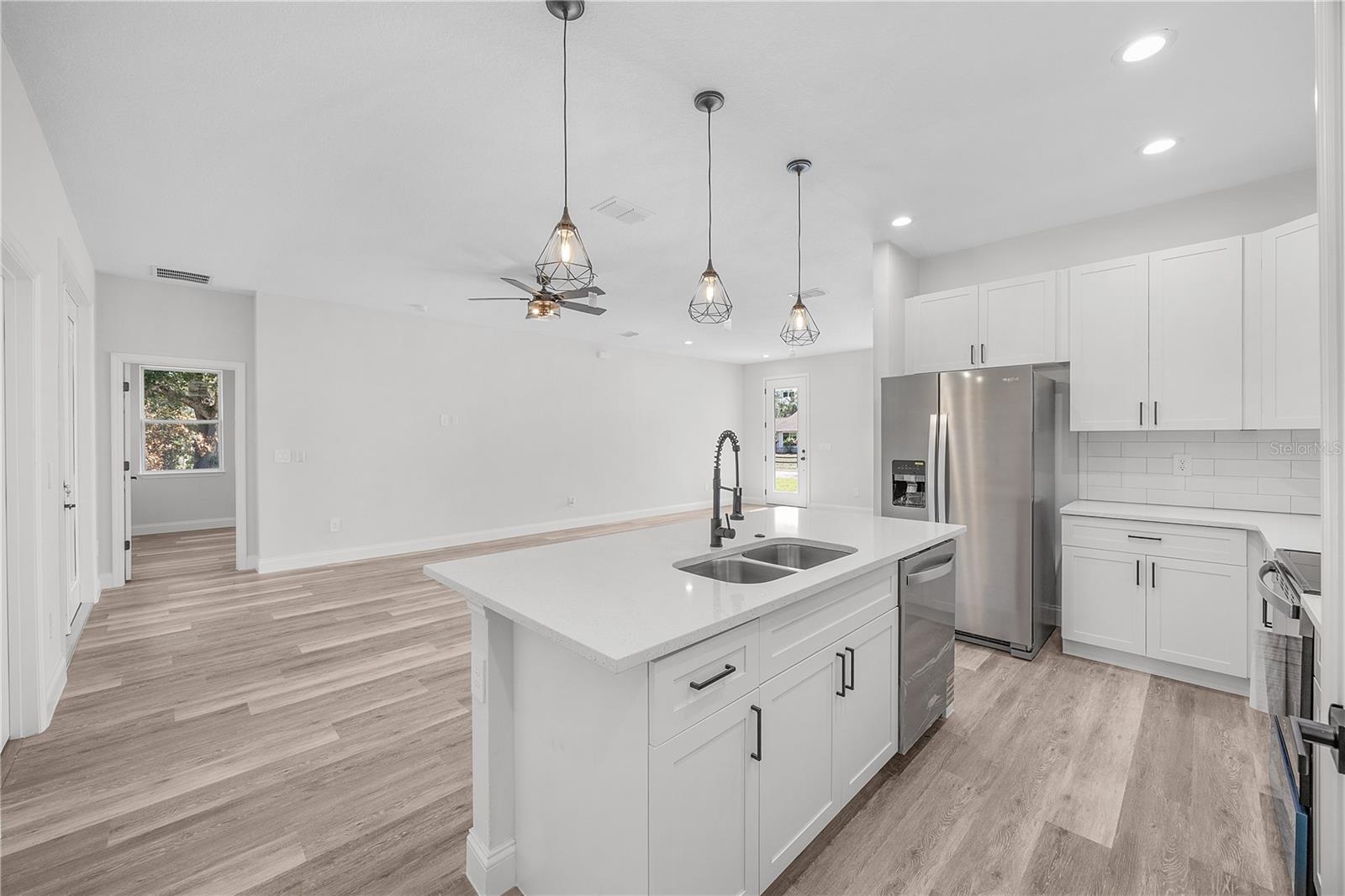 Image 15 of 41 For 18414 Gypsy Avenue