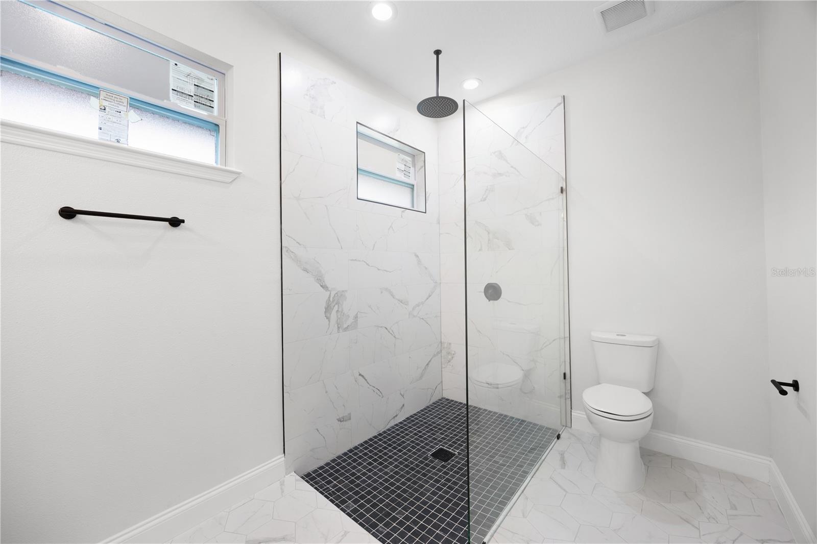 Image 20 of 41 For 18414 Gypsy Avenue