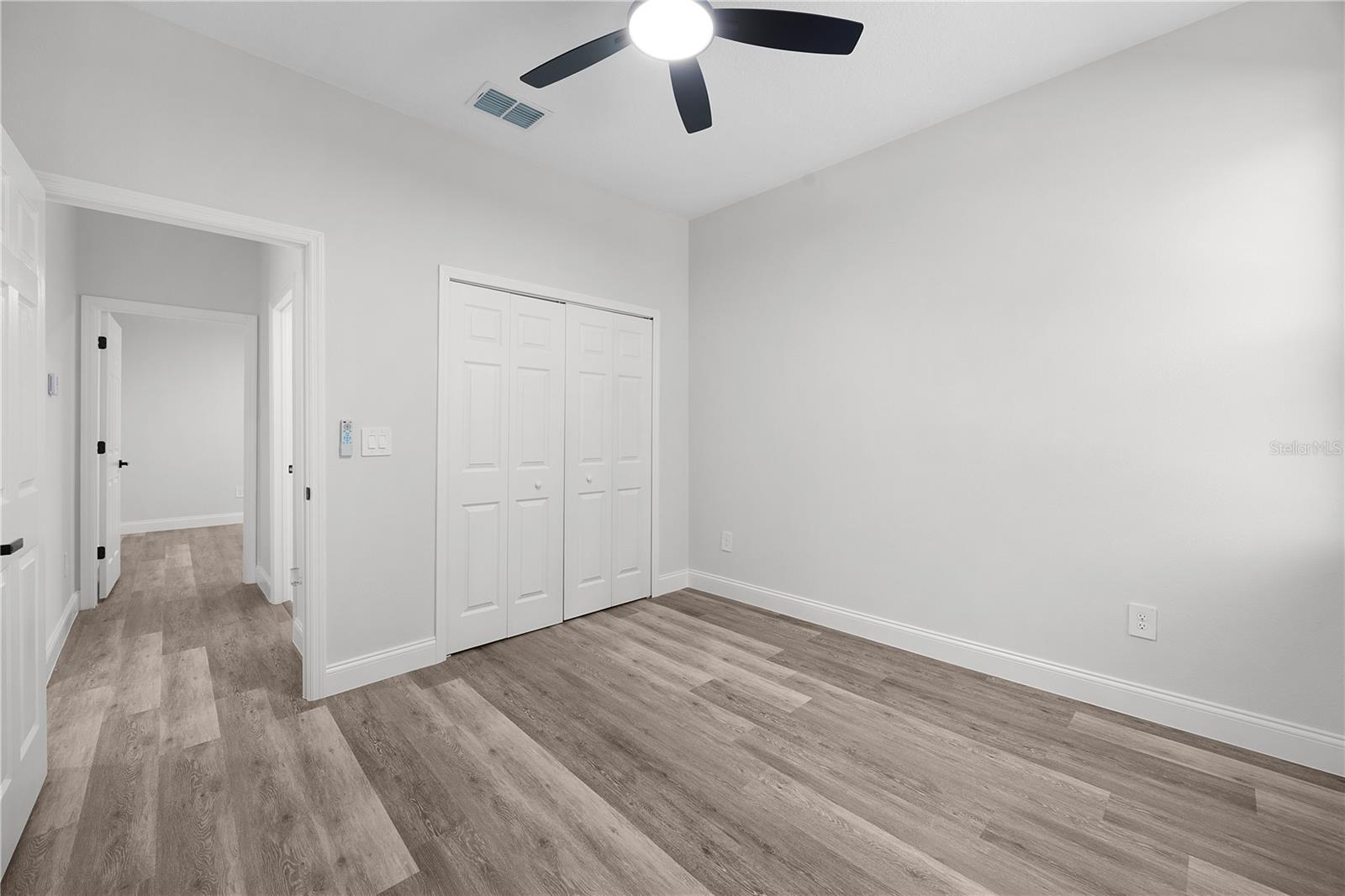 Image 26 of 41 For 18414 Gypsy Avenue