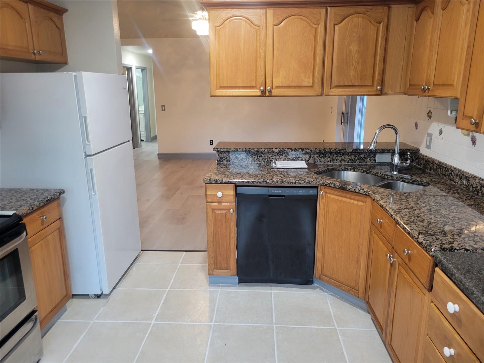 Image 22 of 34 For 4769 Drexel Avenue