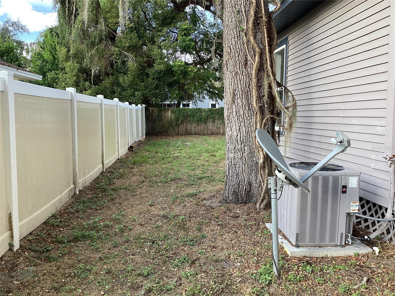 Image 25 of 26 For 330 Stanford Street