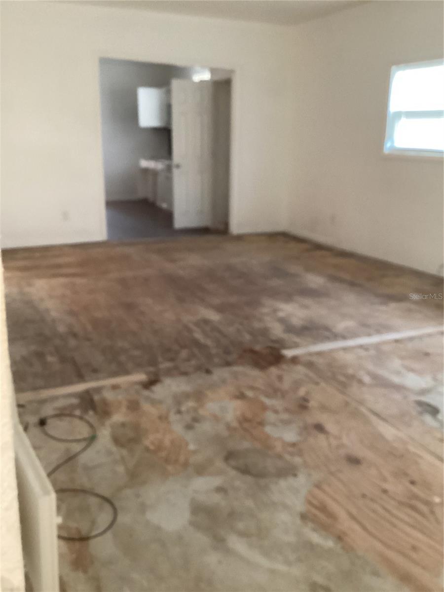 Image 7 of 26 For 330 Stanford Street