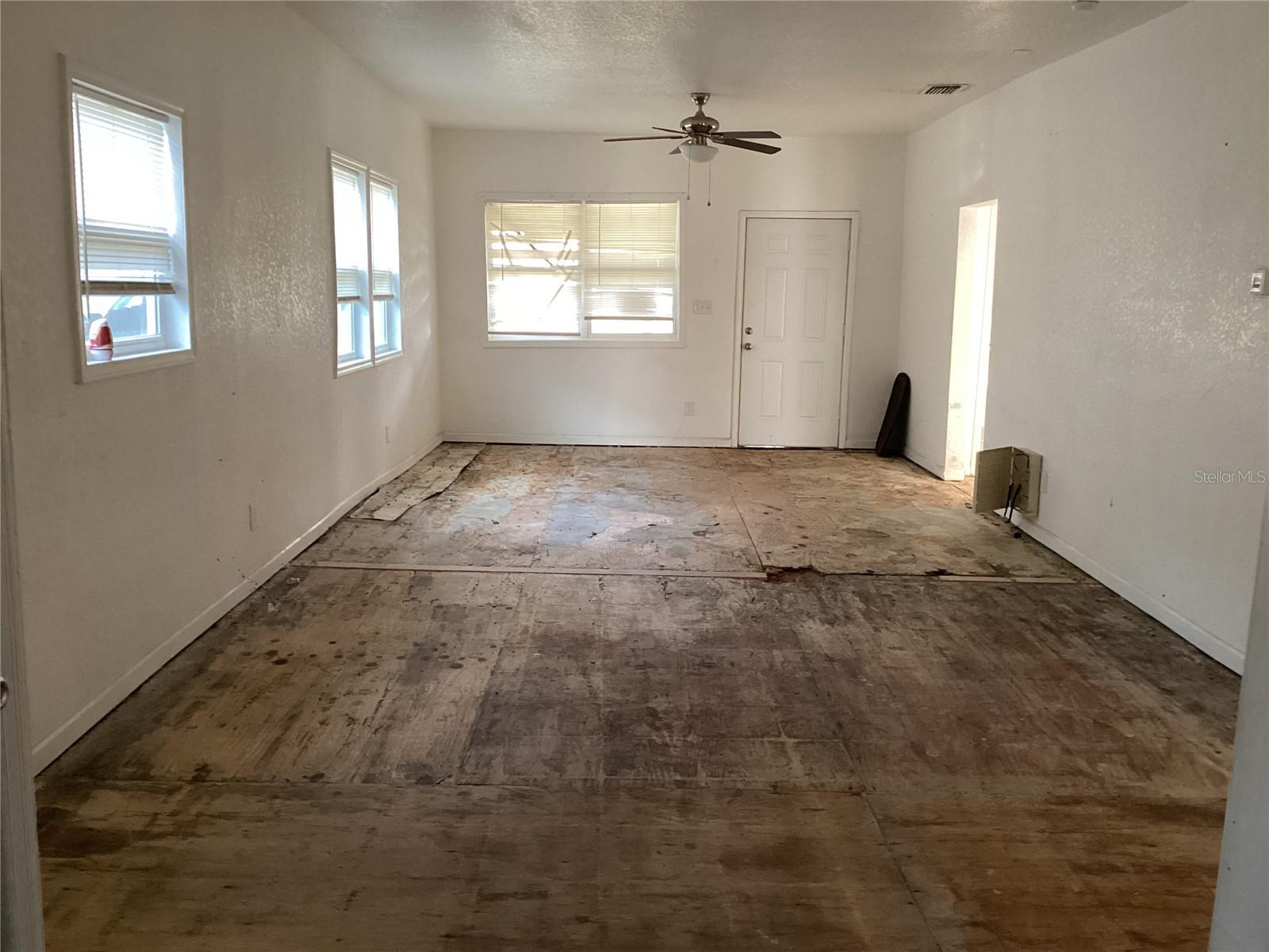 Image 9 of 26 For 330 Stanford Street