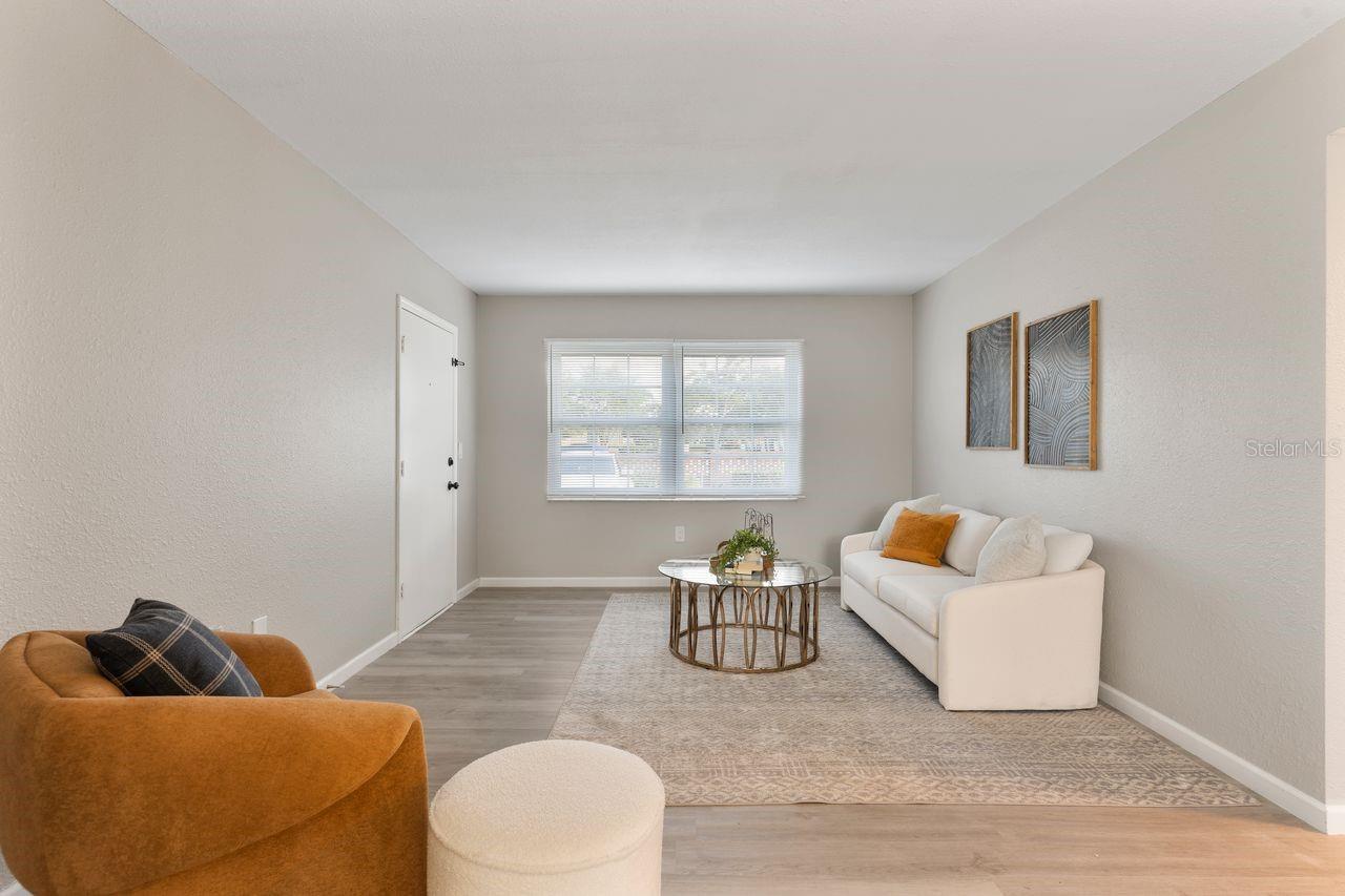 Image 5 of 21 For 1920 Edgewood Drive A5